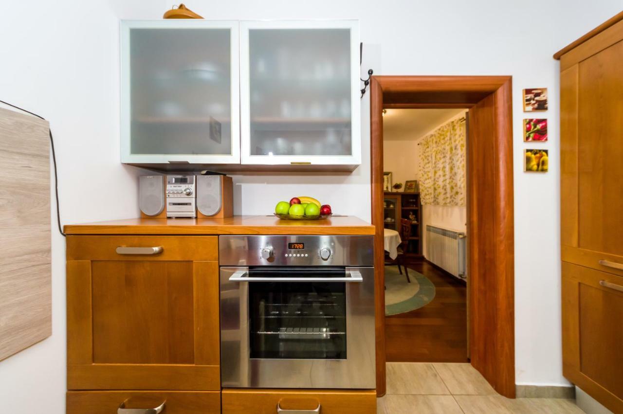 Appartamento Mihael Zara Esterno foto